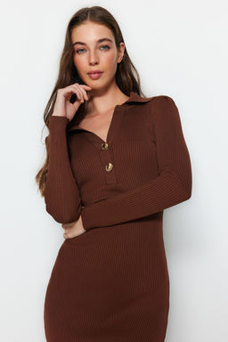 TRENDYOLMILLA Antrasit Midi Triko Polo Yaka Elbise TWOAW24EL00030  фото 2