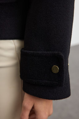 Siyah Oversize Kal?p Kase Ince Ceket Mont TWOAW25MO00084