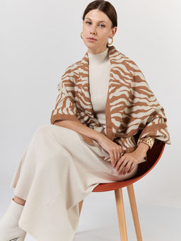 В СОСТАВЕ ШЕРСТЬ И КАШЕМИР Большой, мягкий, теплый однотонный двусторонний палантин - Tantino фото 2