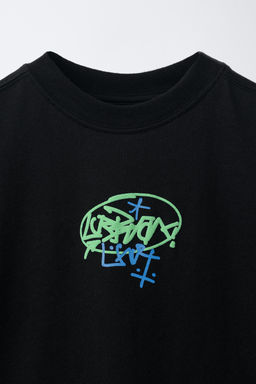 CAMISETA ESTAMPADO GRAFFITI / Negro - Zara фото 3