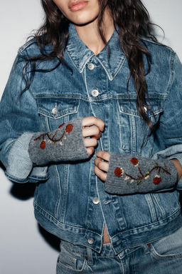 KNIT MITTENS WITH FLORAL EMBROIDERY - Zara фото 2