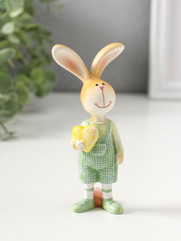 Фигурка полистоун Зайчик в зеленый комбинезоне, с жёлтым сердцем, 13 см
