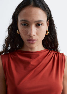 Vestido midi drapeado sin mangas - H&m фото 4
