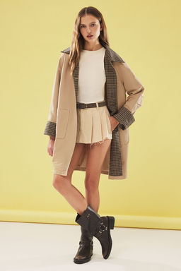 Trendyolmilla Bej Ekose Astarl? Regular Midi Trenckot TWOAW25TR00043  фото 2