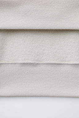 GRAFFITI LABEL SWEATSHIRT - Zara фото 4