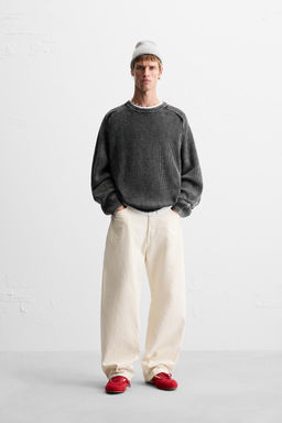 FADED TEXTURED SWEATER