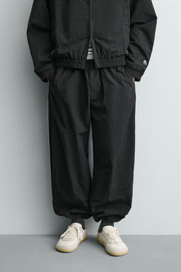 PANTAL?N JOGGER T?CNICO BANDAS CONTRASTE / Negro - Zara фото 12