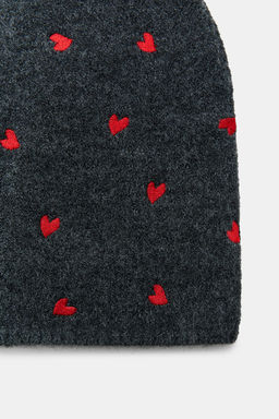 KNIT BEANIE WITH EMBROIDERED HEARTS - Zara фото 2