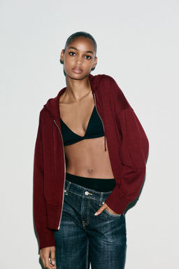 KNIT HOODIE
