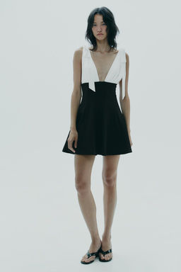 CONTRASTING SHORT DRESS WITH BOWS - Zara фото 10