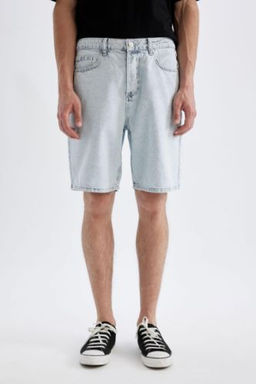 Straight Fit Jean Bermuda Sort