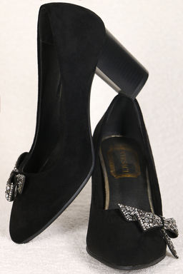 Туфли на каблуке из искусственной замши