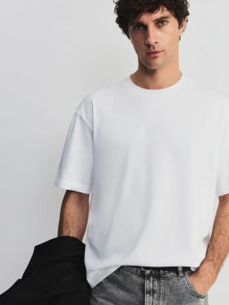 Базовая футболка расслабленного фита MRELAX0526-1 / Zarina