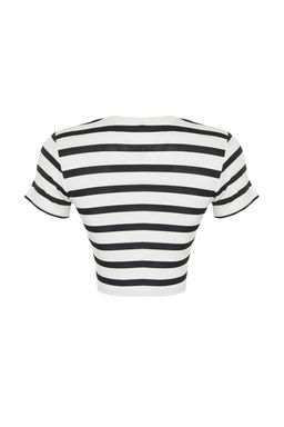 Trendyolmilla Premium Tas Ekru Cizgili Viskoz/Yumusak Kumas Crop Bisiklet Yaka Esnek Orme Bluz TWOSS23BZ00198 фото 47