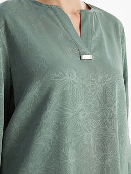 V Yaka ?i?ekli Uzun Kollu Kad?n Bluz