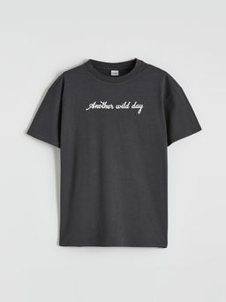 Bisiklet Yaka Erkek ?ocuk Bask?l? Ti??rt