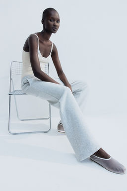 Top de tirantes en microfibra