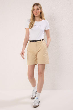 Trendyolmilla Bej Kemerli Dikis Detayl? Yuksek Bel Denim Bermuda TWOSS25SR00196