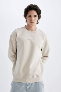 Толстовка свободного кроя с круглым вырезом и принтом