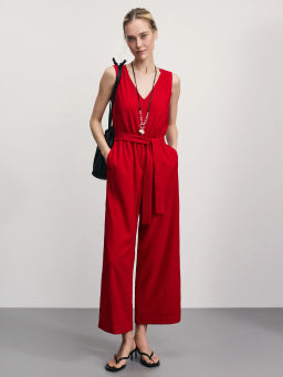 Комбинезон из фактурной ткани / Zarina