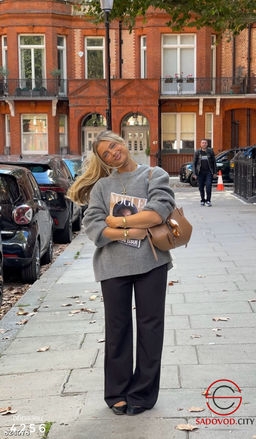 Свитер-туника из плотного вязаного трикотажа