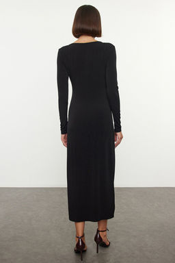 TRENDYOLMILLA Siyah Aksesuar Detayl? Fitted/Vucuda Otura Maxi Esnek Orme Elbise TWOAW25EL00462 фото 14