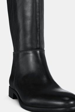 FLAT RIDING BOOTS