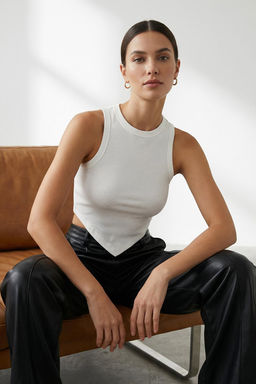 Ekru Asimetrik Super Crop Fitilli Esnek Orme Atlet TWOSS22AL0065