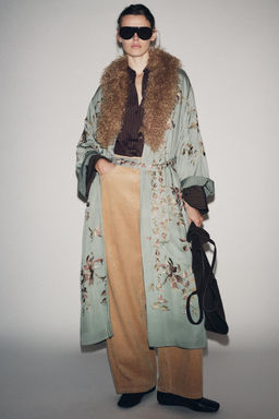 FAUX FUR COLLAR KIMONO ZW COLLECTION LIMITED EDITION - Zara фото 4