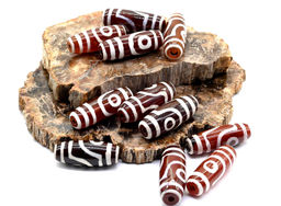 Бусины Дзи "Два глаза" из агата бочонок 14*39мм, цвет красно-белый, 1 бусина Радуга камня