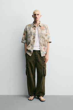 CAMISA RELAXED FIT ESTAMPADO FLORAL LAVADO / Multicolor