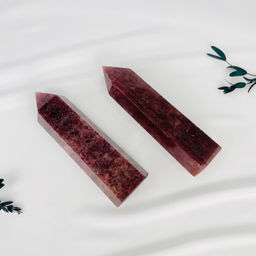 Кристалл из Клубничного кварца