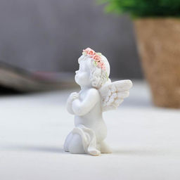 Цена за 2 шт. Фигурка полистоун «Ангел в венке из роз в молитве», 6×4×2.6 см, МИКС