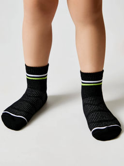 Цена за 2 пары Conte-kids ACTIVE (короткие) черный-салатовый