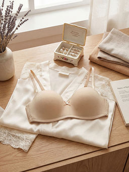 Balenli Dolgusuz Straplez S?tyen