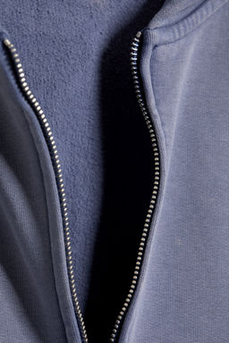 Sudadera boxy con capucha y cremallera - H&m фото 3