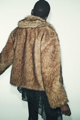 SHORT FAUX FUR COAT - Zara фото 5