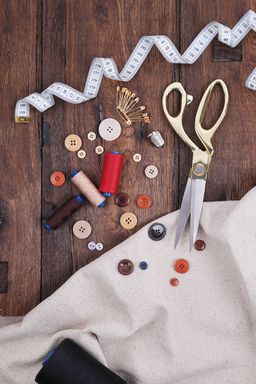 Булавки английские BLITZ BS-0 №0 под никель железо в картонной упаковке 500 шт 28 мм