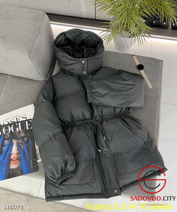 Куртка с капюшоном и регулируемой талией