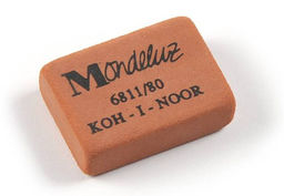 Цена за 5 шт. Ластик KOH-I-NOOR MONDELUZ 6811/80 (HB-6B) 26x18,5x8 мм каучук, оранжевый