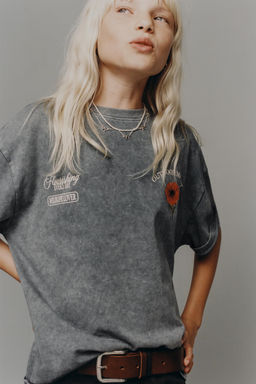 GARMENT DYE FADED-EFFECT FLORAL T-SHIRT - Zara фото 5