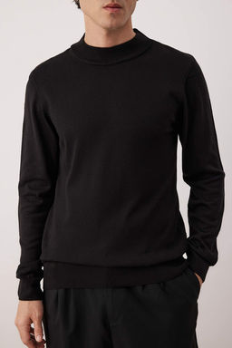 Siyah Slim Fit Dar Kesim Yar?m Bal?kc? Yaka Basic Kazak TMNAW21KZ0758