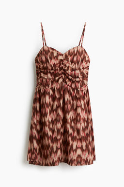 Vestido de tirantes con dise?o estampado