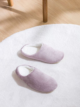 Pel?? Kad?n Ev Terli?i