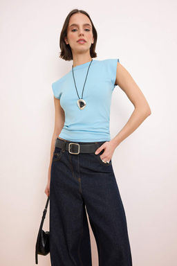 Ac?k Mavi Viskoz/Yumusak Kumas Fitted/Vucuda Oturan Ay Kol Esnek Orme Bluz TWOSS23BZ00992