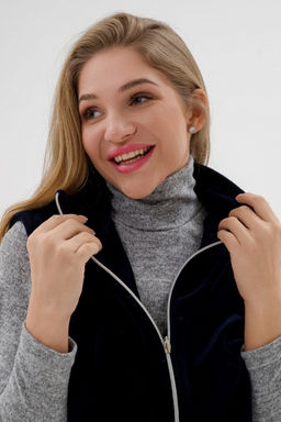 Жилет женский из велюра синий - Амадэль фото 26