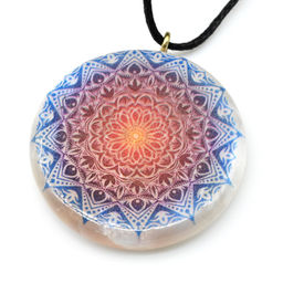 Кулон Мандала №3 из селенита круг 33мм на шнурке