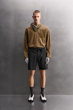 BERMUDA T?CNICA CARGO / Negro