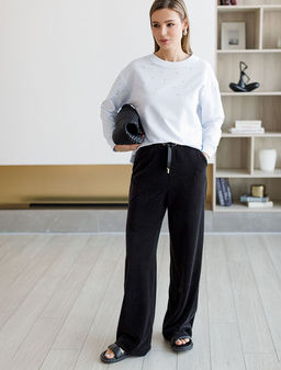 D49.072 Джемпер женский белый_стразы