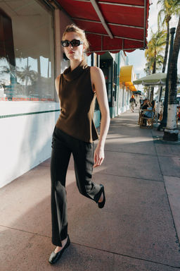ASYMMETRIC HEM TOP